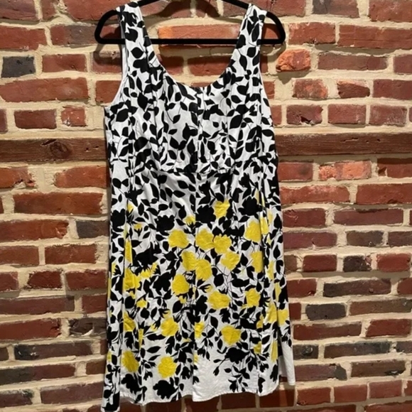 Nine west fit and flare back and Yellow dress 3X - Picture 8 of 10